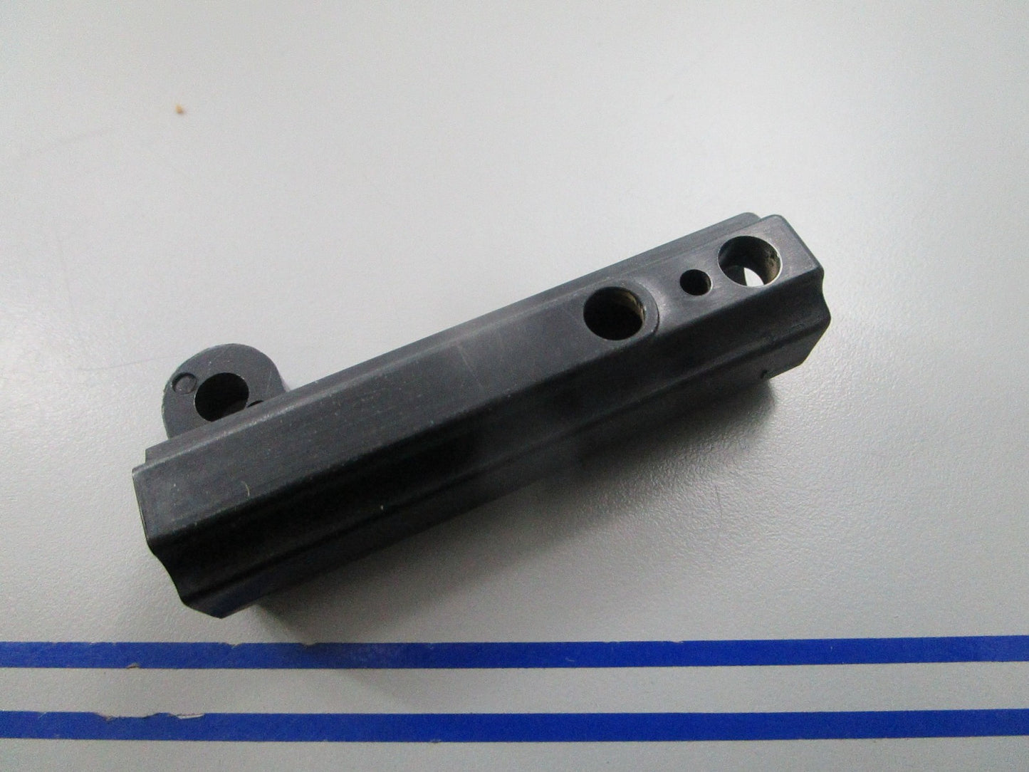 NEW OEM 123440 0123440 OMC Johnson Evinrude Connector 0810