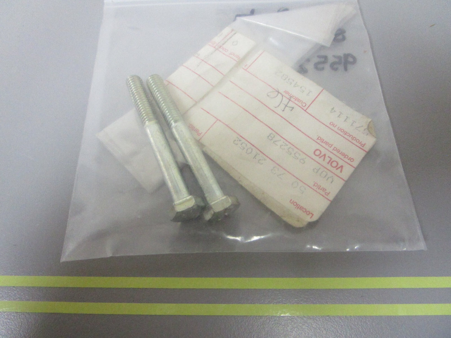 *NEW OEM* (LOT OF 2) 0810 Volvo Penta Screw 955278