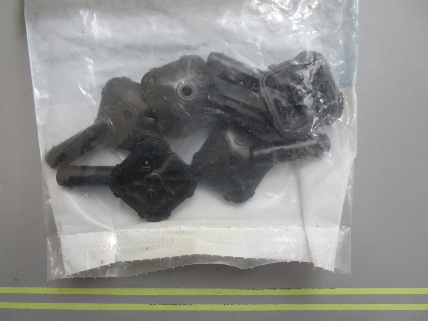 *NEW OEM* (LOT OF 5) 0820 OMC Johnson Evinrude Cap 329972 0329972