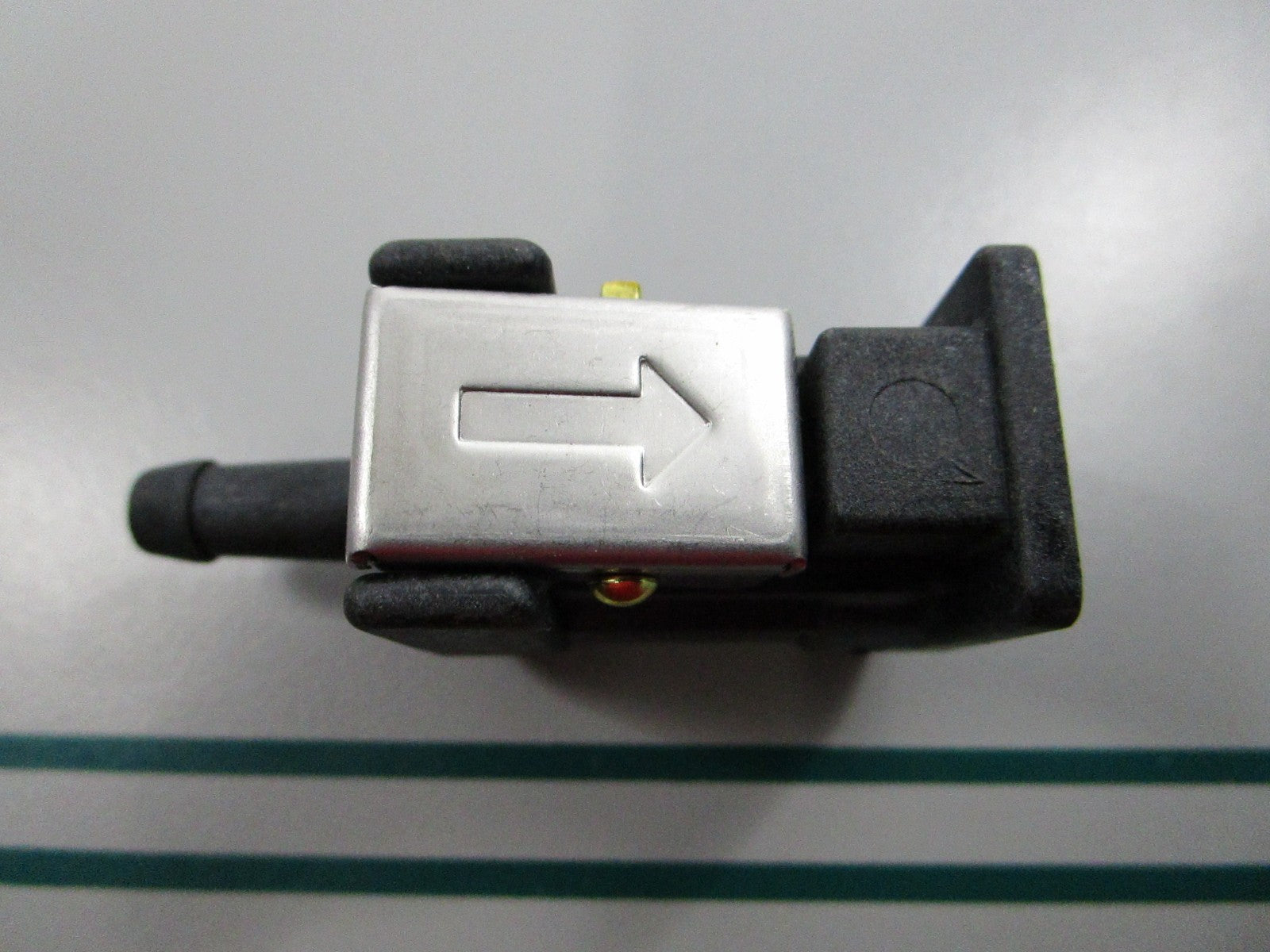 NEW OEM 6G1-24305-05-00 Yamaha Fuel Line Connect 0810