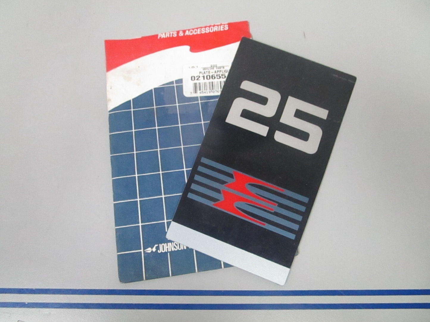 *NEW OEM* 0810 OMC Johnson Evinrude Applique Plate 210655 0210655