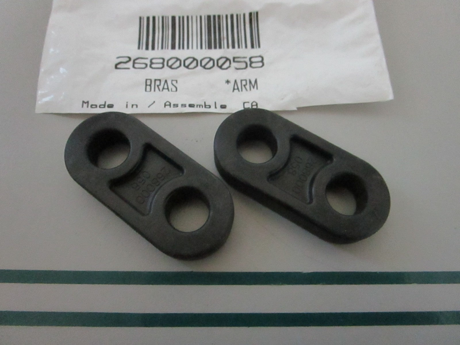 NEW (LOT OF 2) 268000058 Sea-Doo Lever Arm 0810