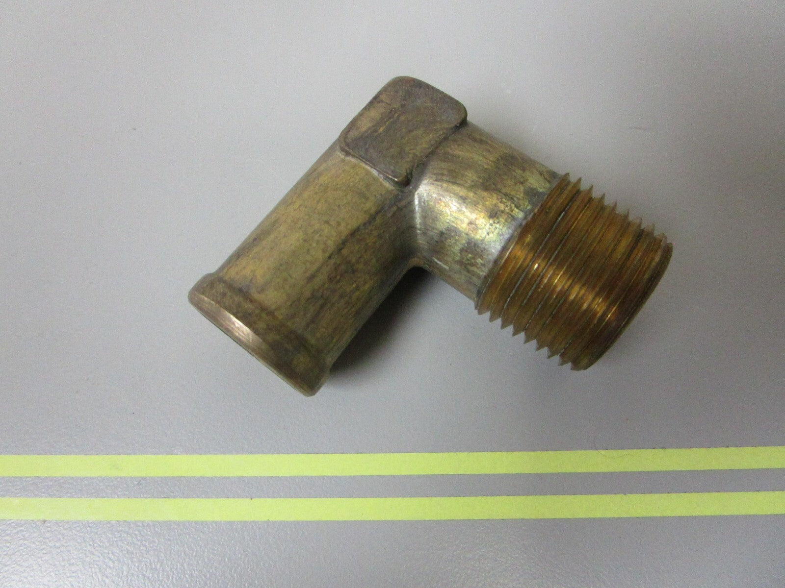 *NEW OEM* 0810 Volvo Penta Elbow Nipple 468629 479959