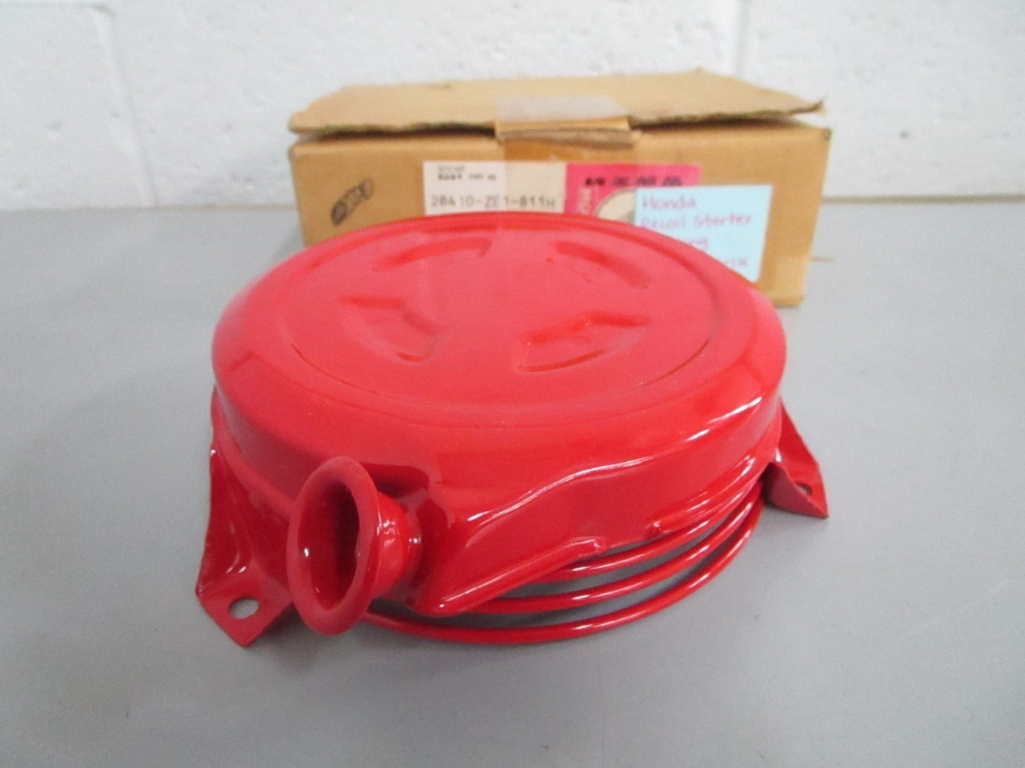 *NEW OEM* 0820 Honda Recoil Starter Housing 28410-ZE1-811H