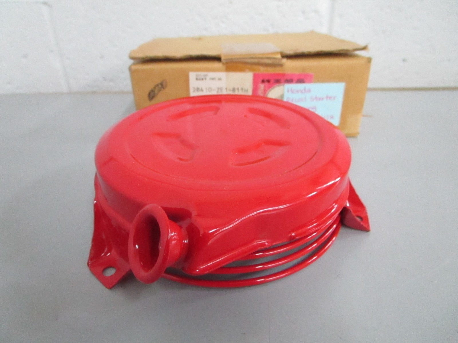 *NEW OEM* 0820 Honda Recoil Starter Housing 28410-ZE1-811H