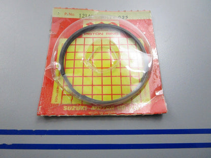 NEW OEM 12140-28011-025 Suzuki Piston Ring Set 0810