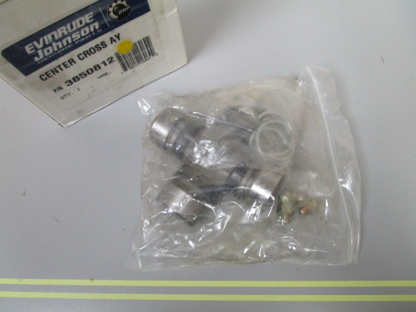 *NEW OEM* 0720 OMC Johnson Evinrude Center Cross Assembly 3850812