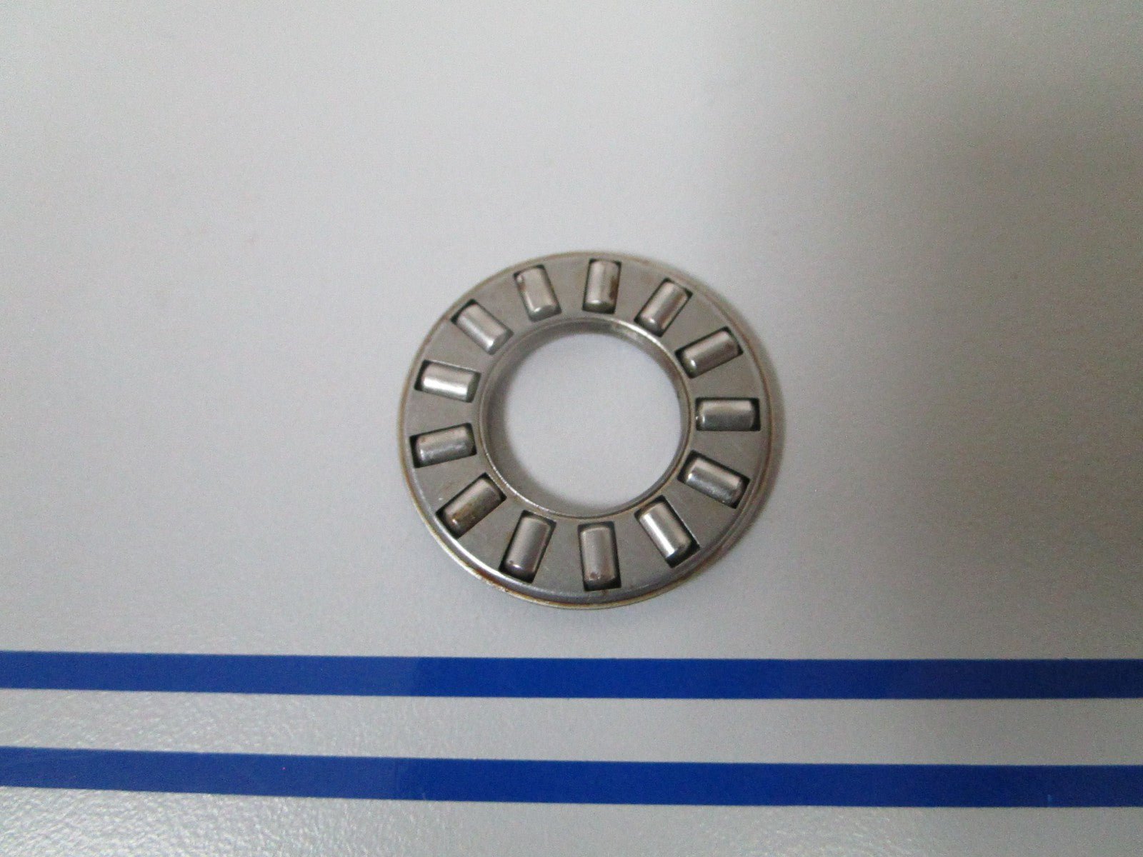 NEW OEM 388000 0388000 OMC Johnson Evinrude Thrust Bearing 0720