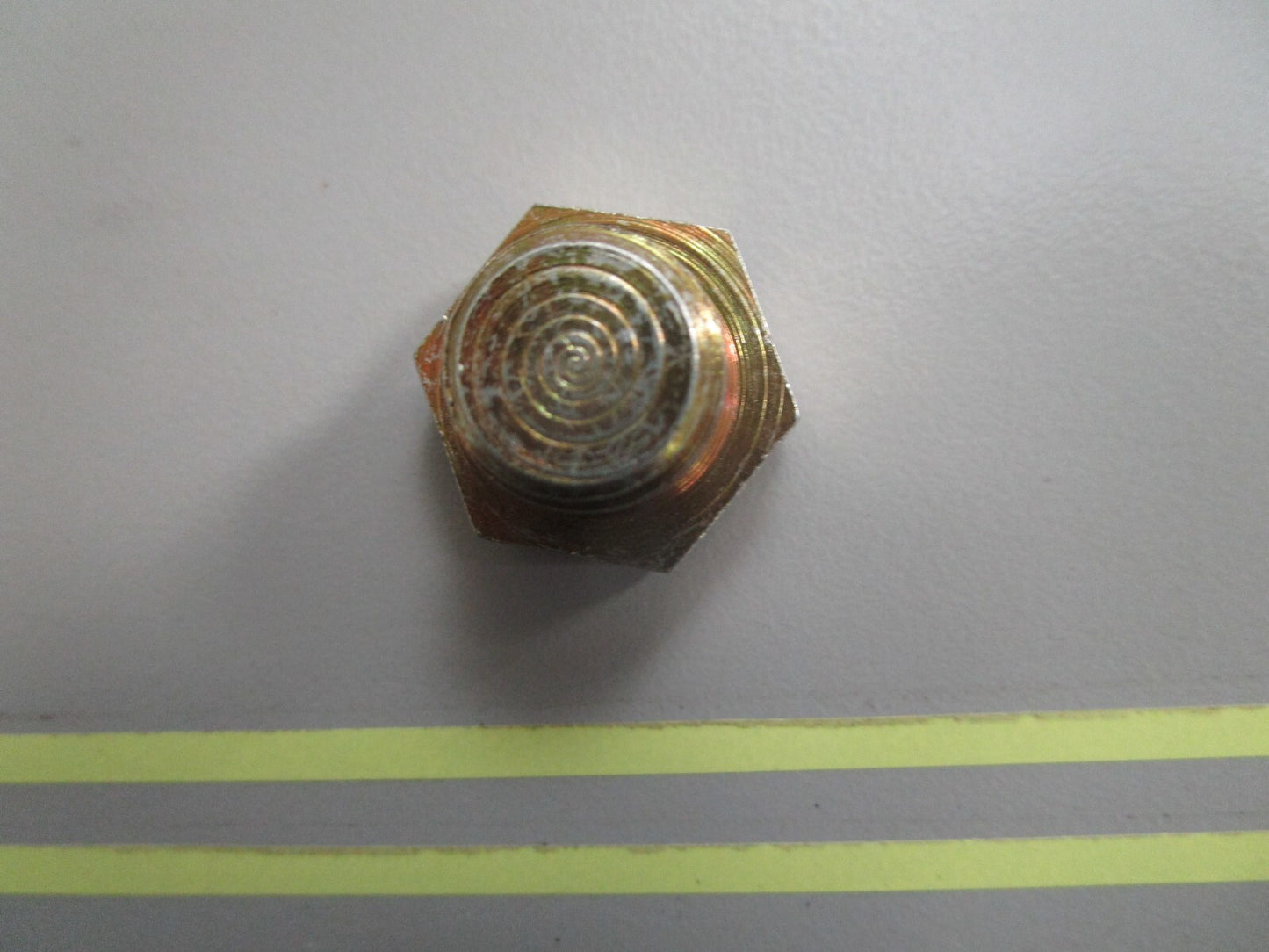 *NEW OEM* 0810 Volvo Penta Plug 914390