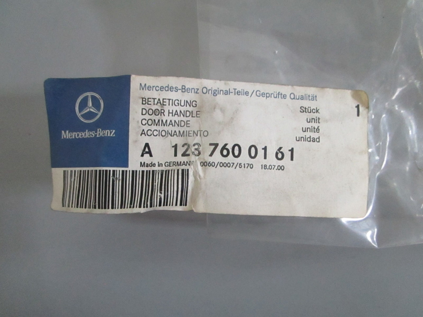 NEW OEM A1237600161 Bosch Door Handle 0820