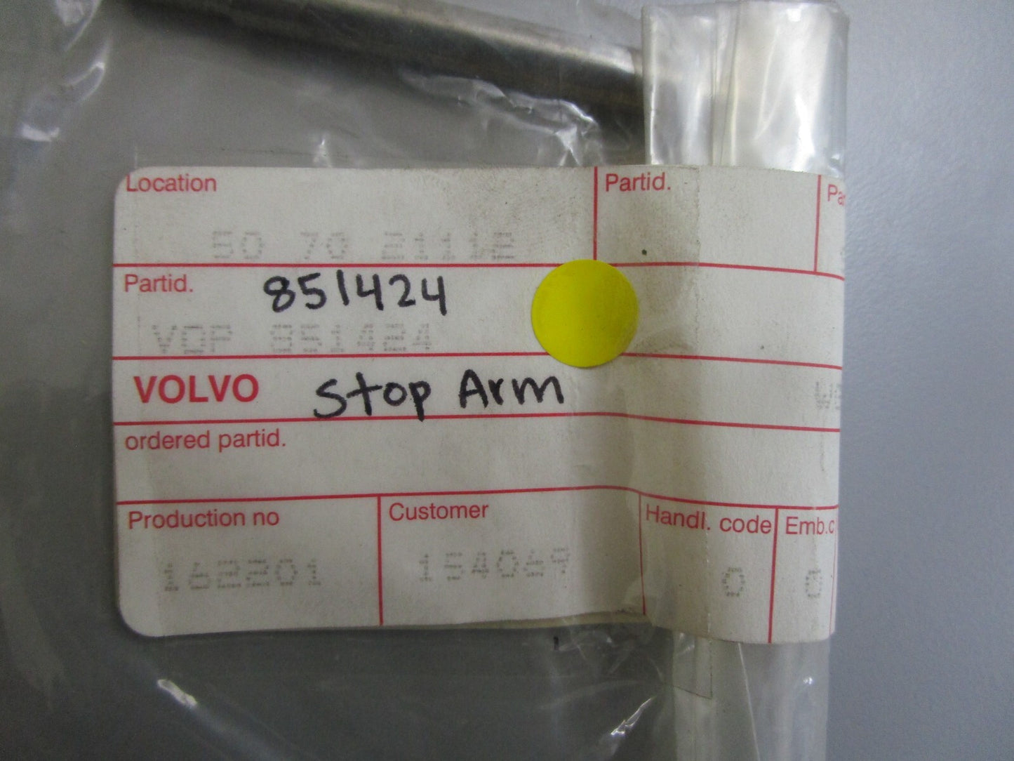 *NEW OEM* 0810 Volvo Penta Stop Arm 851424