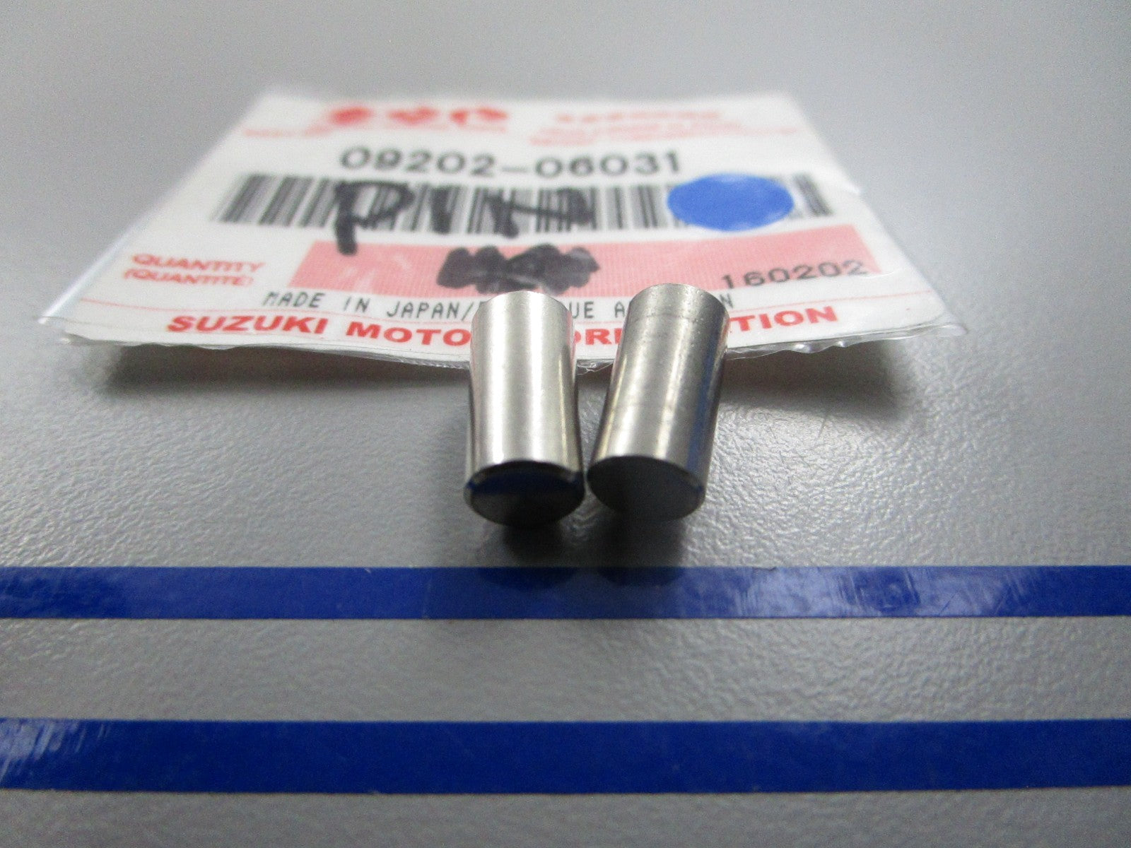 *NEW OEM* (LOT OF 2) 0810 Suzuki Pin 09202-06031