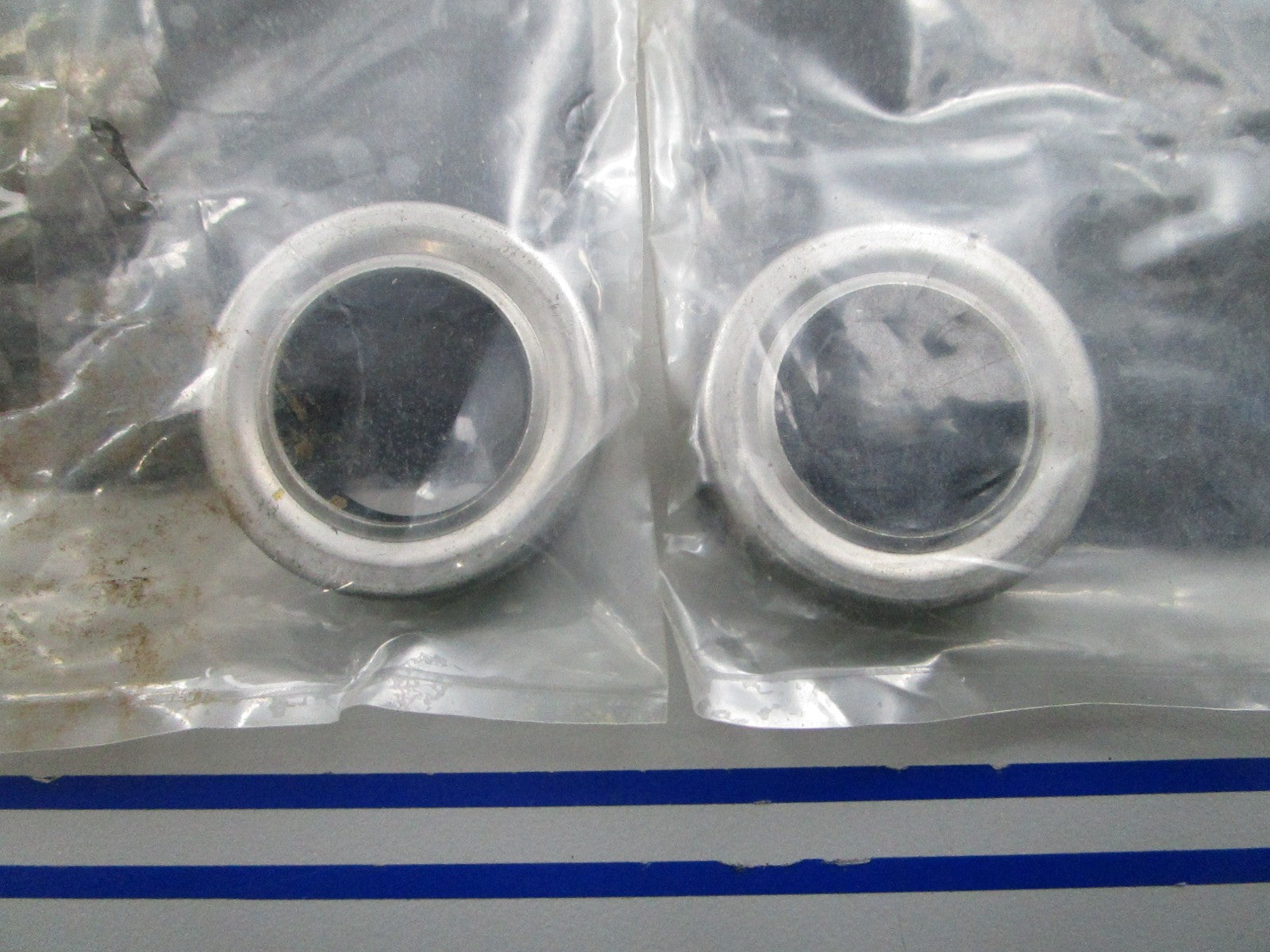 NEW (LOT OF 2) Red Line RL0173 Replaces: OMC 313283 Oil Seal 0810
