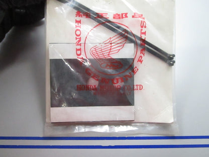 NEW OEM 50050-HC0-305 Honda Down Tube Rubber 0810