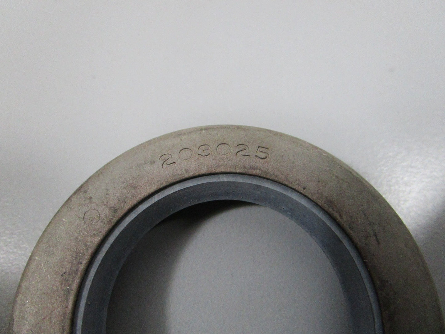 NEW OEM (LOT OF 4) 203025 National Oil Seal 0810