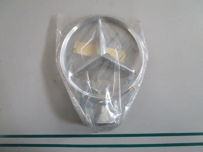 NEW OEM A1808880109 Mercedes-Benz Hood Ornament 0820