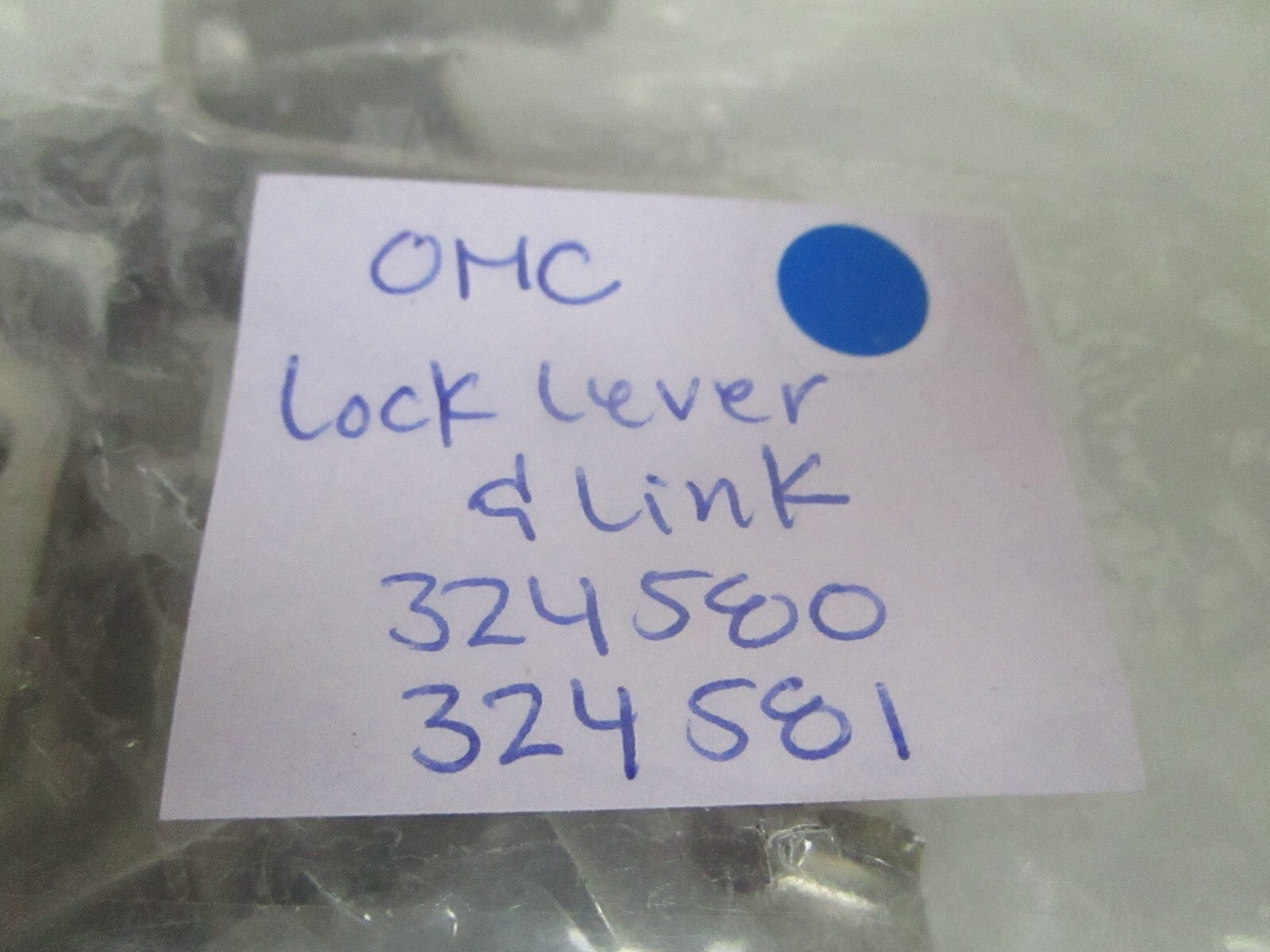 *NEW OEM* 0810 OMC Johnson Evinrude Lock Lever & Link 324580 324581