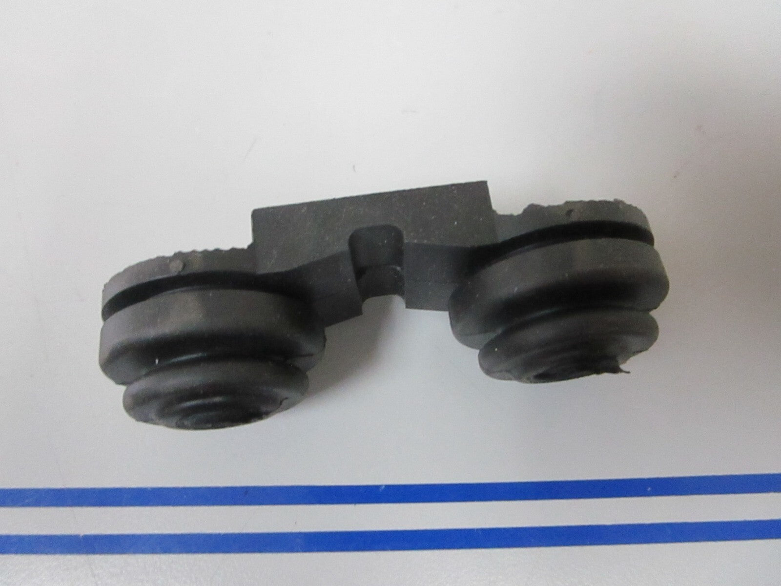 *NEW OEM* 0810 OMC Johnson Evinrude Upper Mount Seal 340178 0340178