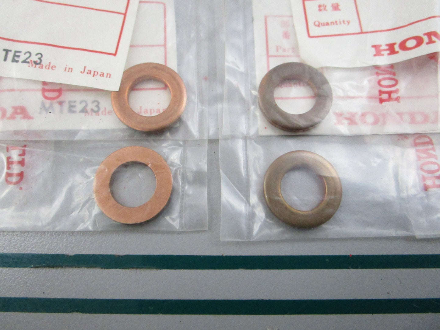 NEW OEM (LOT OF 4) 90403-413-010 Honda Washer 0810