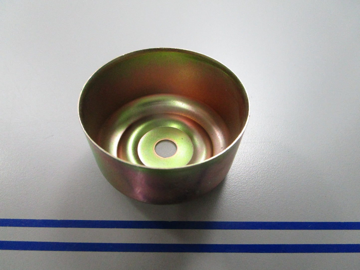 NEW OEM 221995 Briggs & Stratton Float Bowl 0810