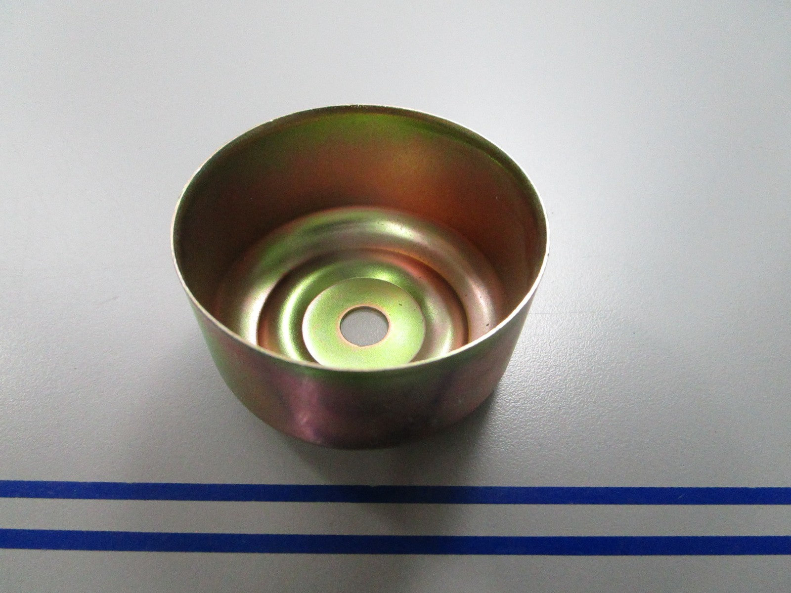 NEW OEM 221995 Briggs & Stratton Float Bowl 0810