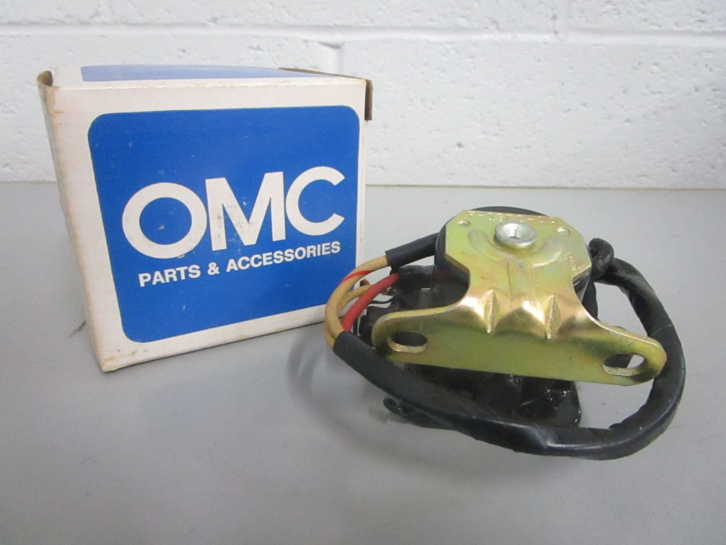 NEW OEM 980424 0980424 OMC Johnson Evinrude Solenoid 0820