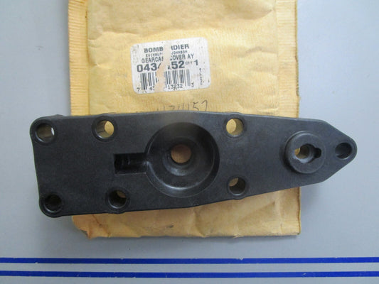*NEW OEM* 0820 OMC Johnson Evinrude Gearcase Cover 434152 0434152