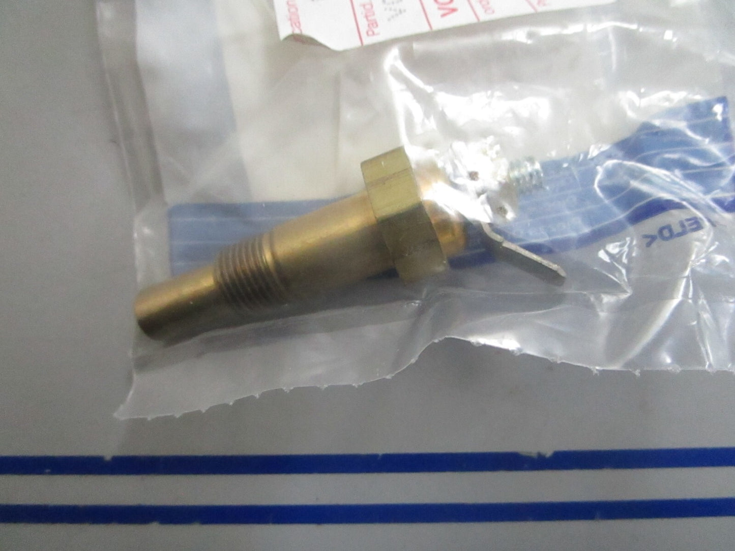 *NEW OEM* 0820 Volvo Penta Temperature Sensor 872069