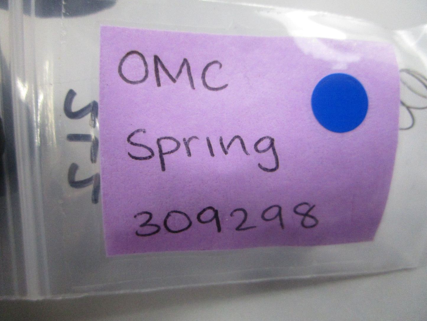 NEW OEM (LOT OF 2) 309298 0309298 OMC Johnson Evinrude Spring 0810