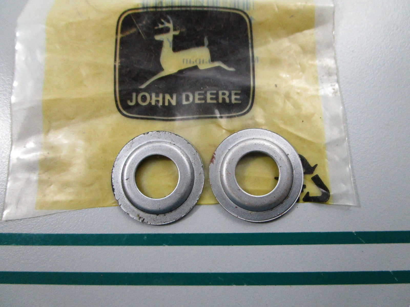 NEW OEM (LOT OF 2) M76084 John Deere Spring Retainer 0810