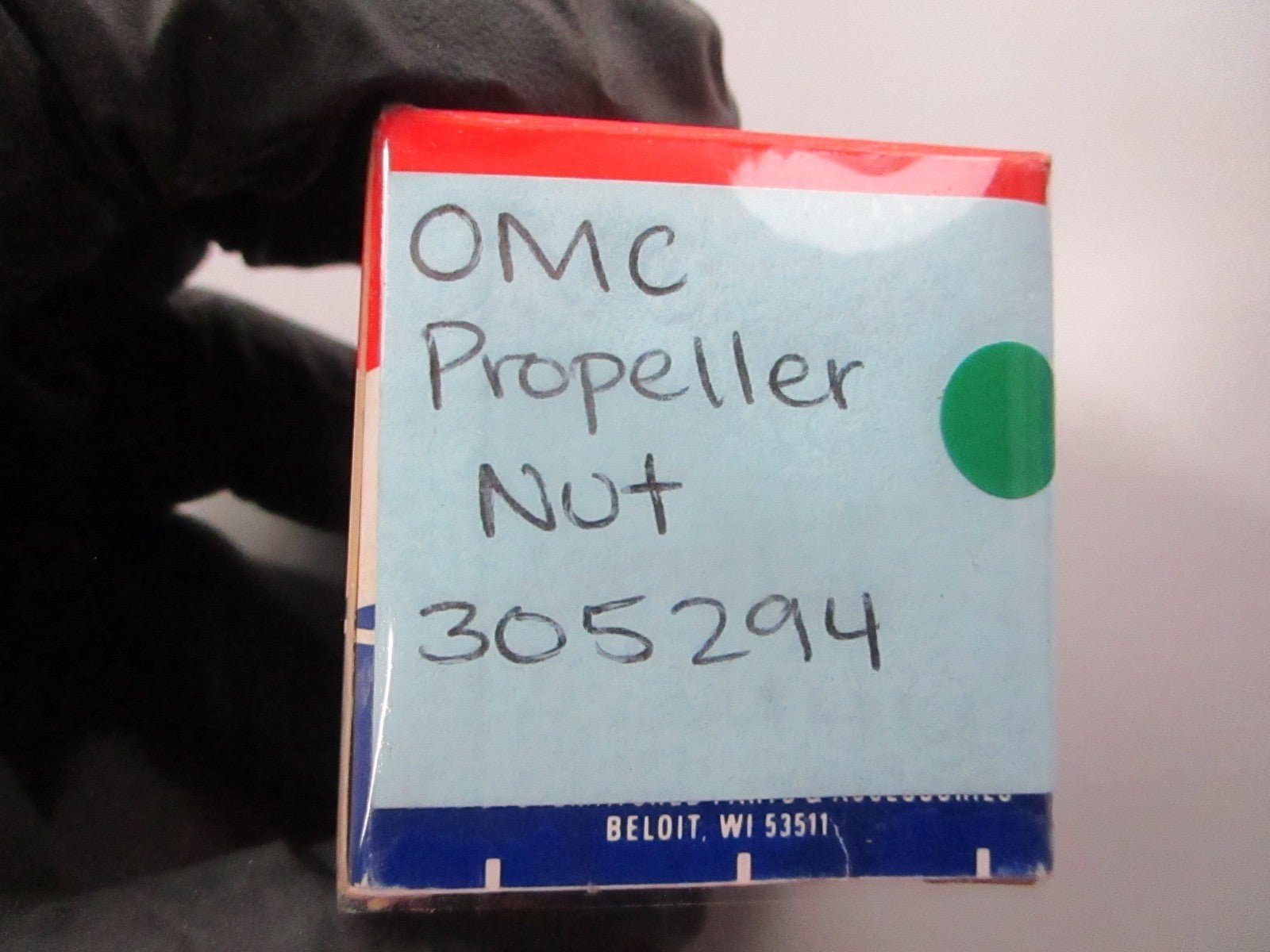 NEW OEM 305294 0305294 OMC Johnson Evinrude Propeller Nut 0810