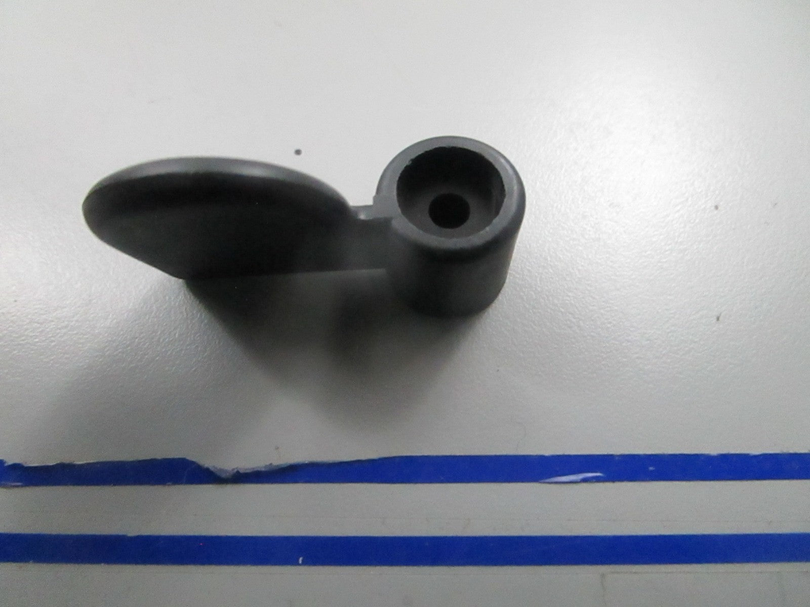 *NEW OEM* 0810 OMC Johnson Evinrude Trail Lock Handle 335645 0335645