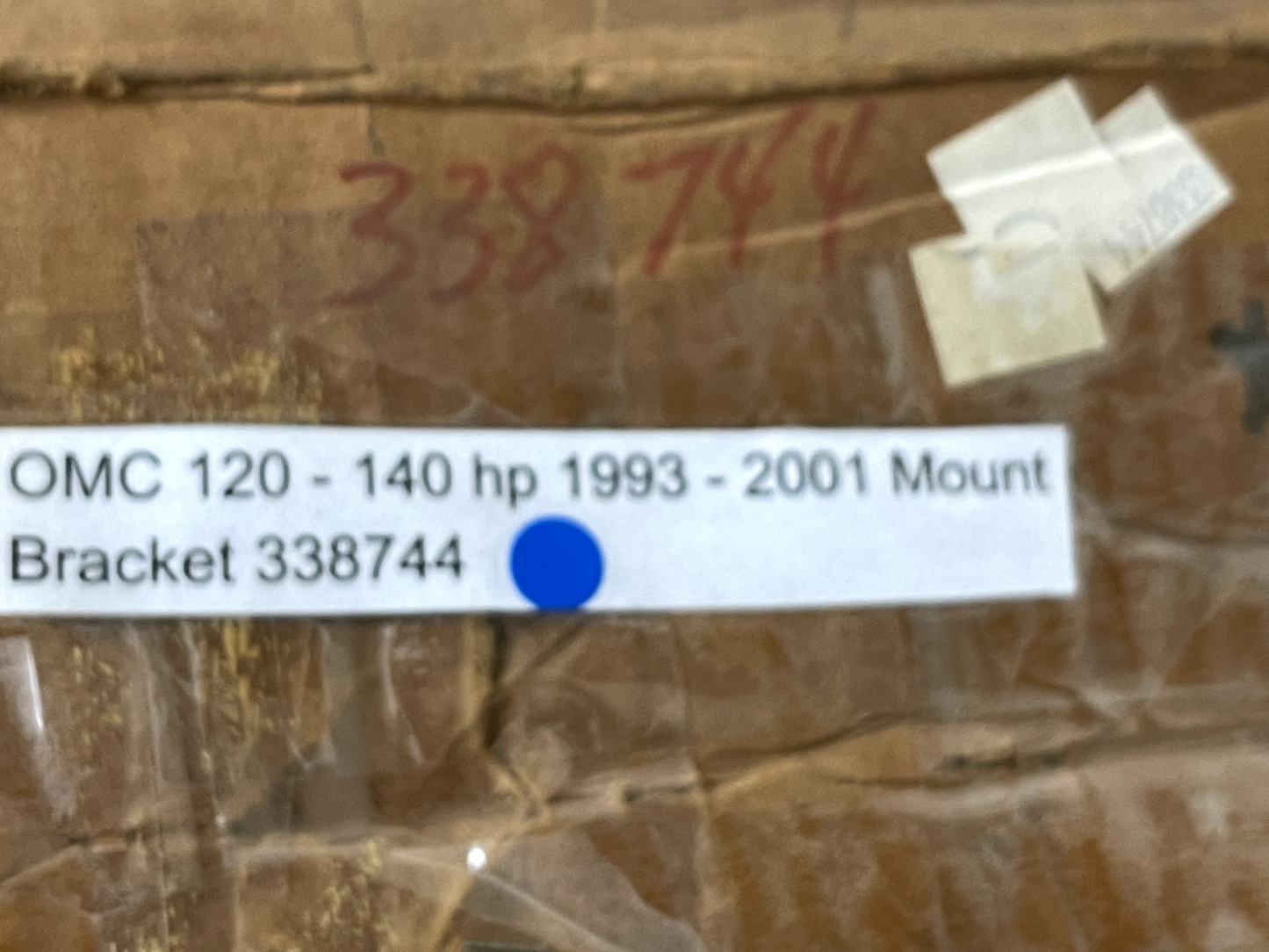 *NEW OEM* 0670 Johnson Evinrude 120 - 140 hp 1993 - 2001 Mount Bracket 338744