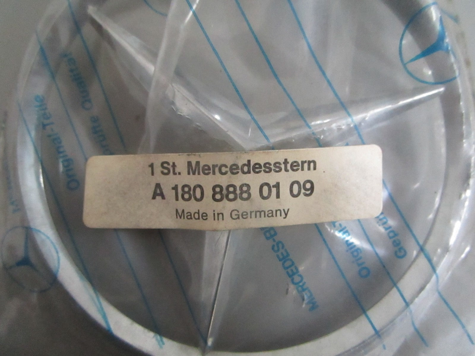 NEW OEM A1808880109 Mercedes-Benz Hood Ornament 0820