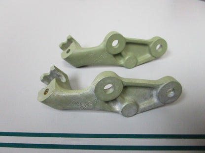 NEW OEM (LOT OF 2) 321637 0321637 OMC Johnson Evinrude Shift Bracket 0810
