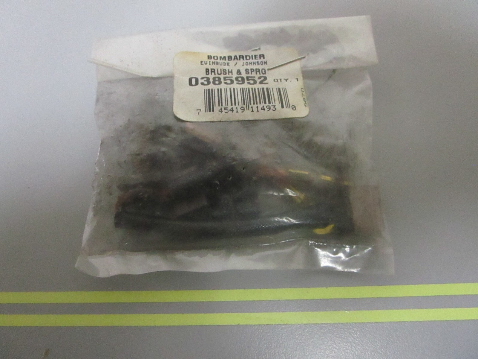 *NEW OEM* 0810 OMC Johnson Evinrude Brush & Spring Set 385952 0385952