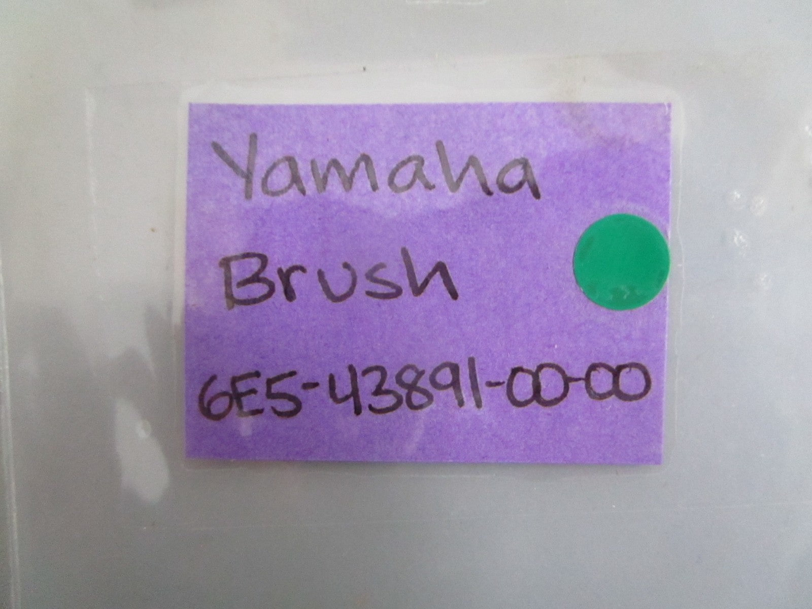 NEW OEM 6E5-43891-00-00 Yamaha Brush 0820