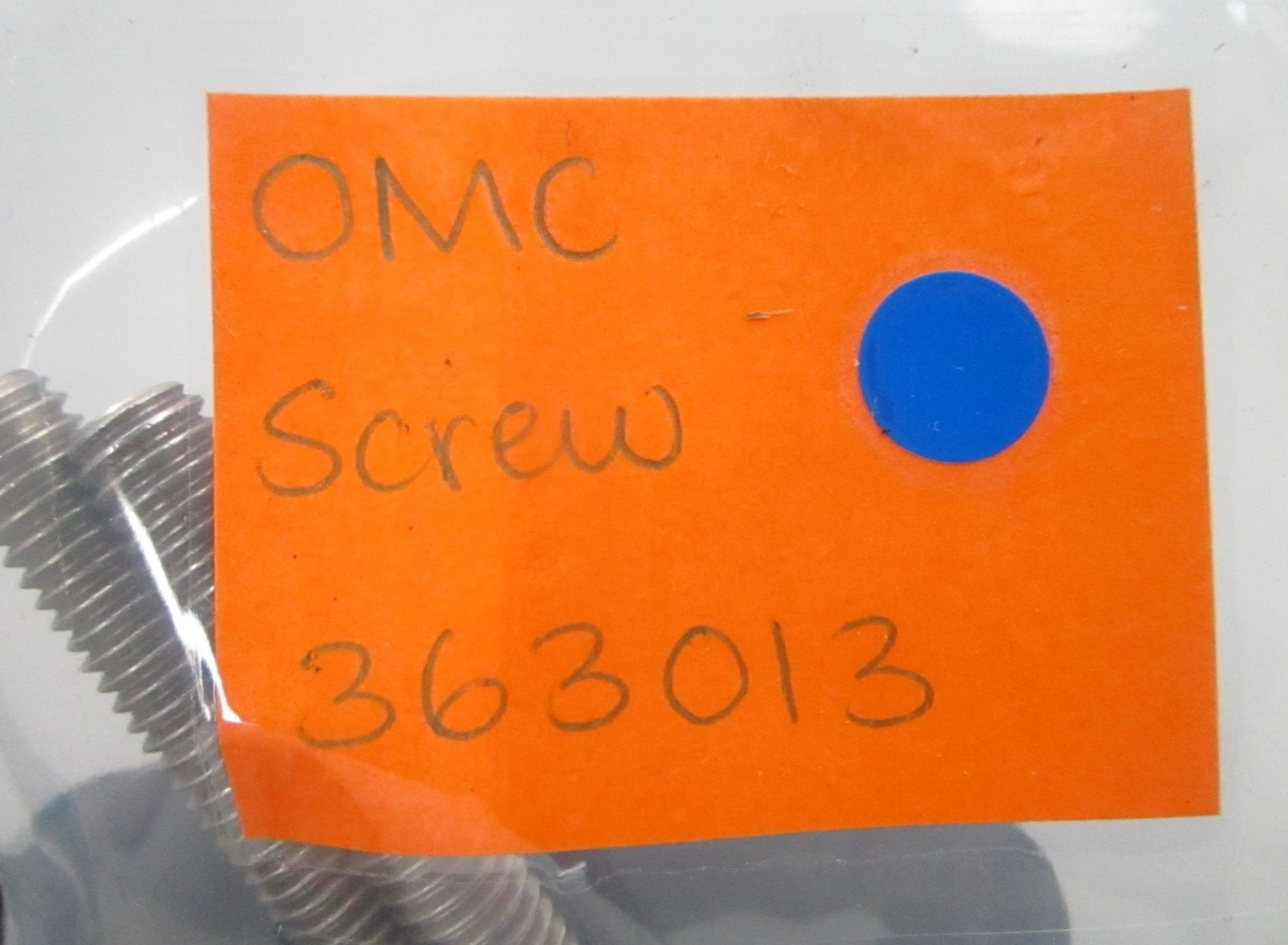 *NEW OEM* 0810 OMC Johnson Evinrude Screw 363013 0363013