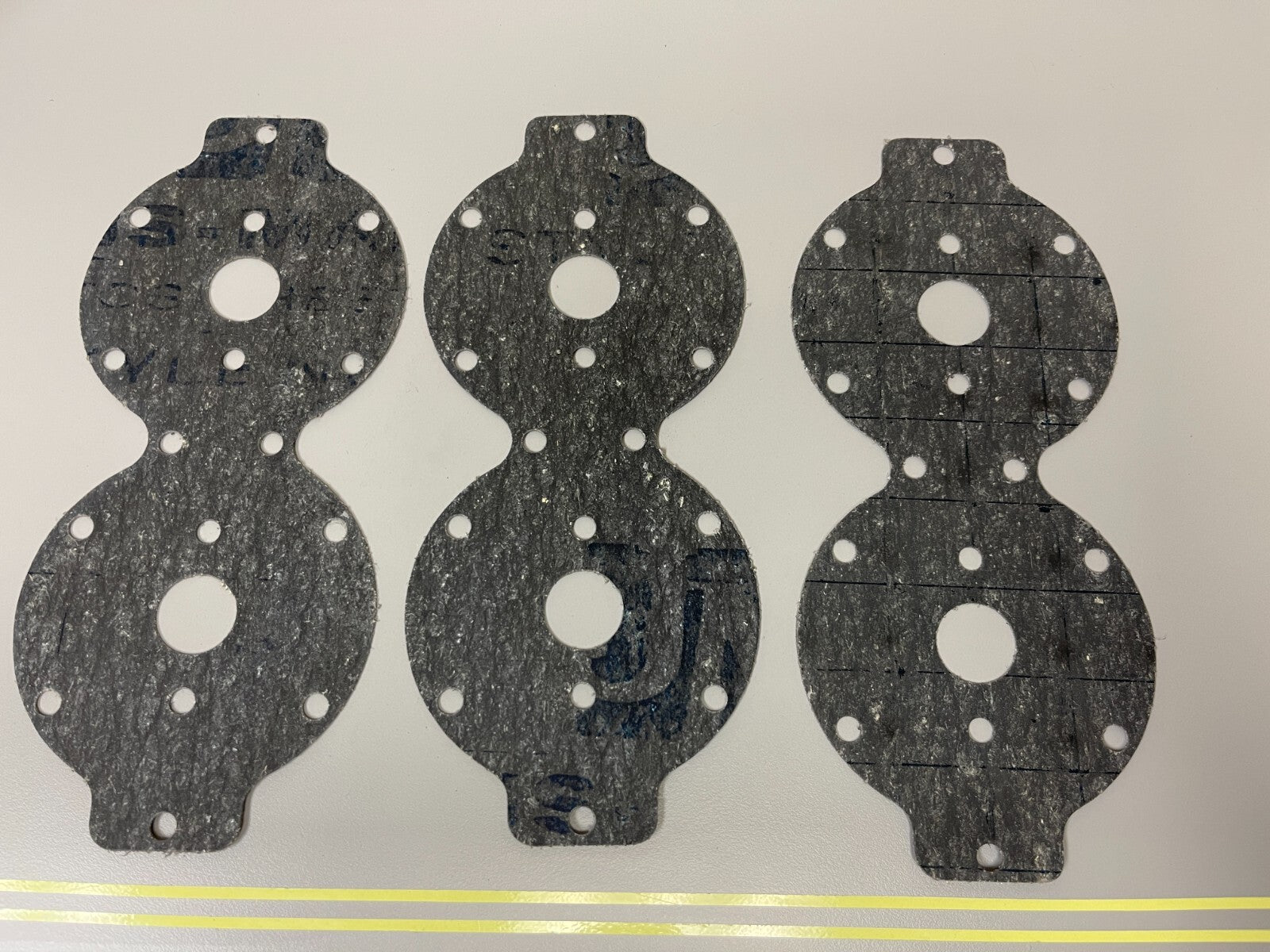 *NEW OEM* (LOT OF 3) 0810 OMC Johnson Evinrude Gasket 318334 0318334