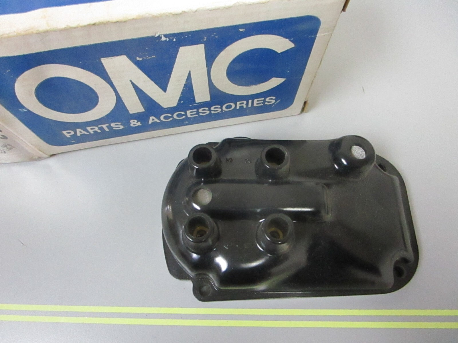 *NEW OEM* 0720 OMC Johnson Evinrude Distributor Cap 580292 0580292