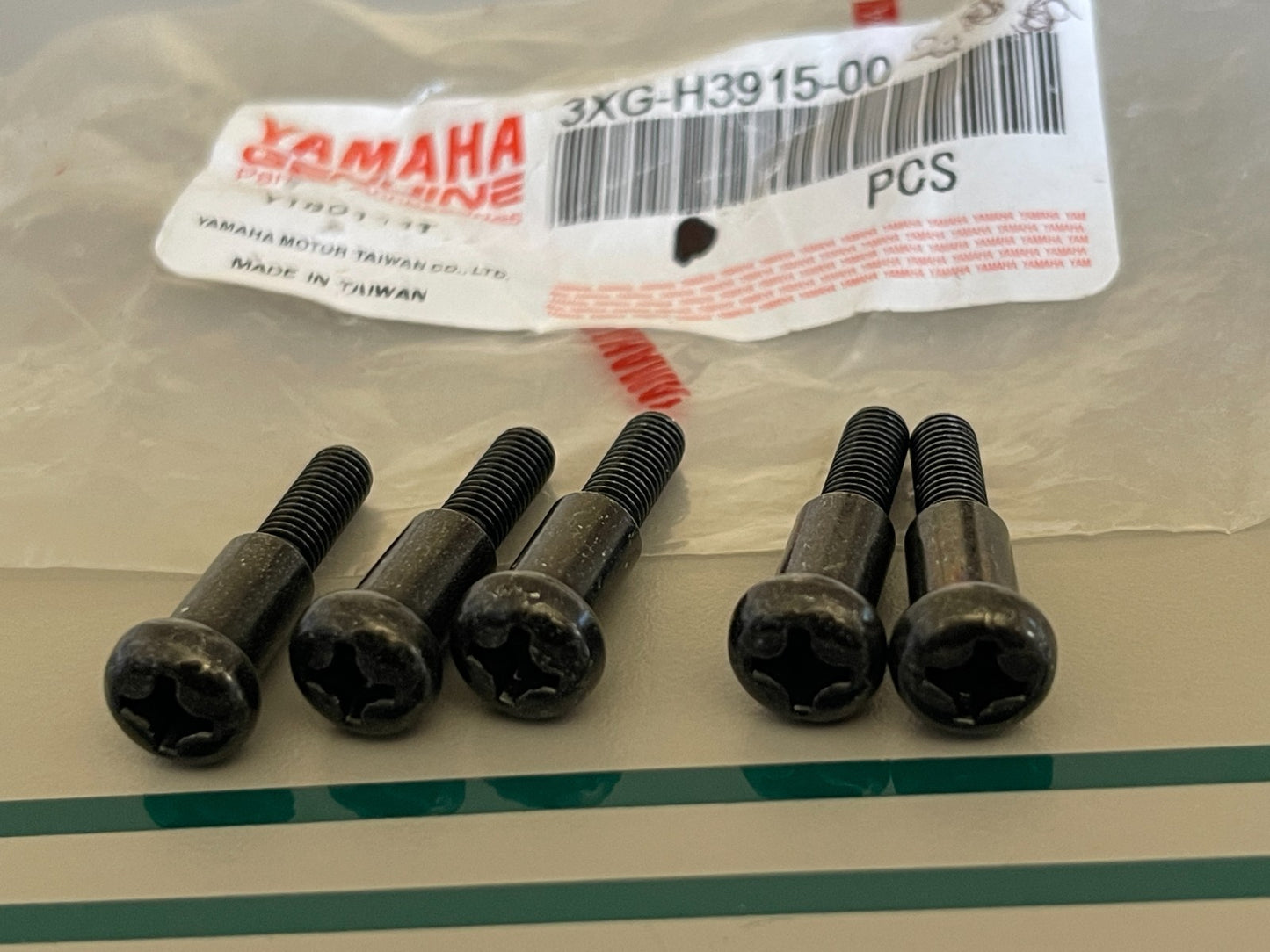 NEW OEM (LOT OF 5) 3XG-113915-00-00 Yamaha Lever Fitting Screw 0810