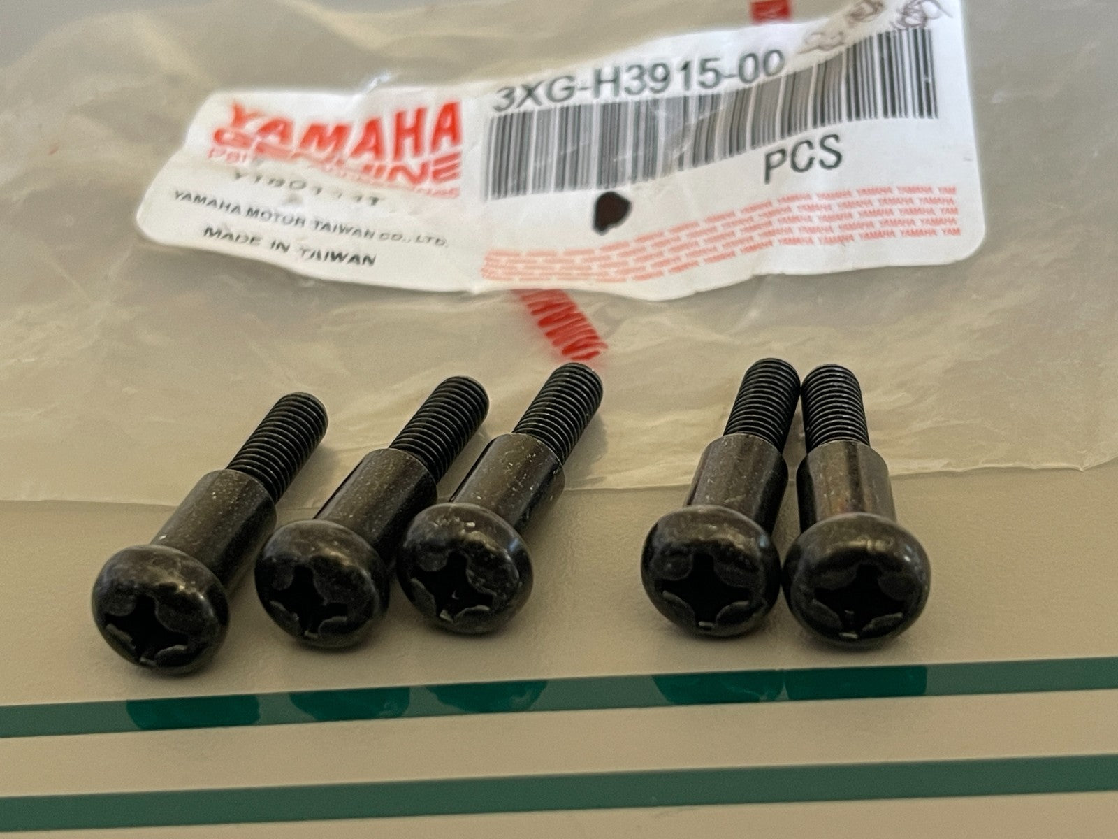 NEW OEM (LOT OF 5) 3XG-113915-00-00 Yamaha Lever Fitting Screw 0810