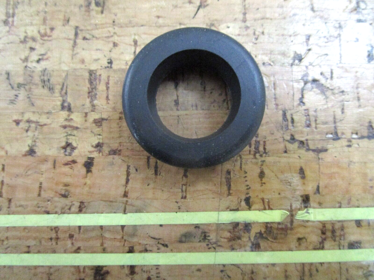 *NEW OEM* 0750 OMC Johnson Evinrude GROMMET 317105 0317105