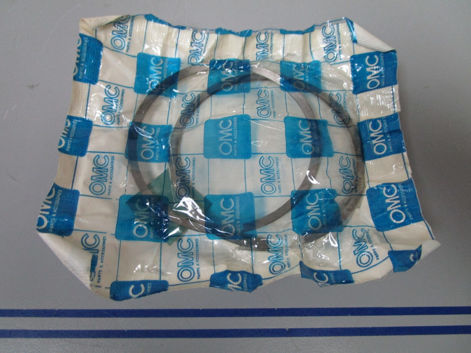 *NEW OEM* 0720 OMC Johnson Evinrude 2 Piston Ring Set 385810 0385810
