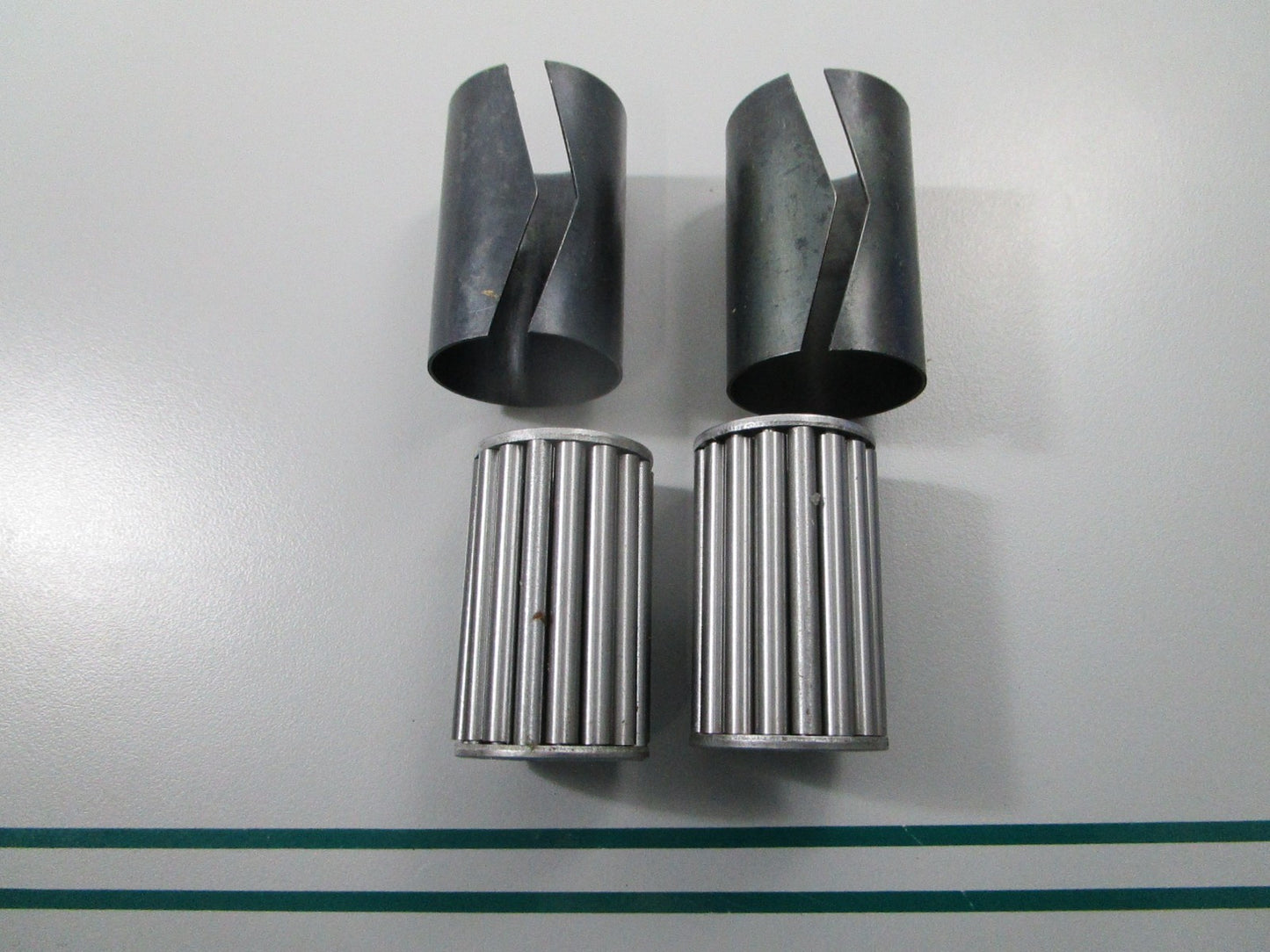NEW OEM (LOT OF 2) AM106706 John Deere Cylindrical Roller Bearing 0810