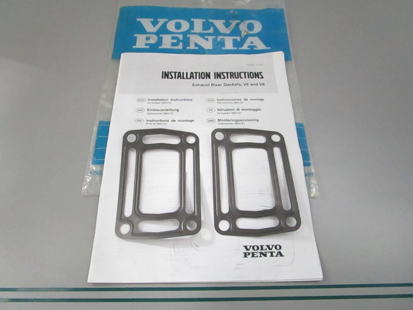 NEW OEM 3863191 Volvo Penta Gasket Kit 0810