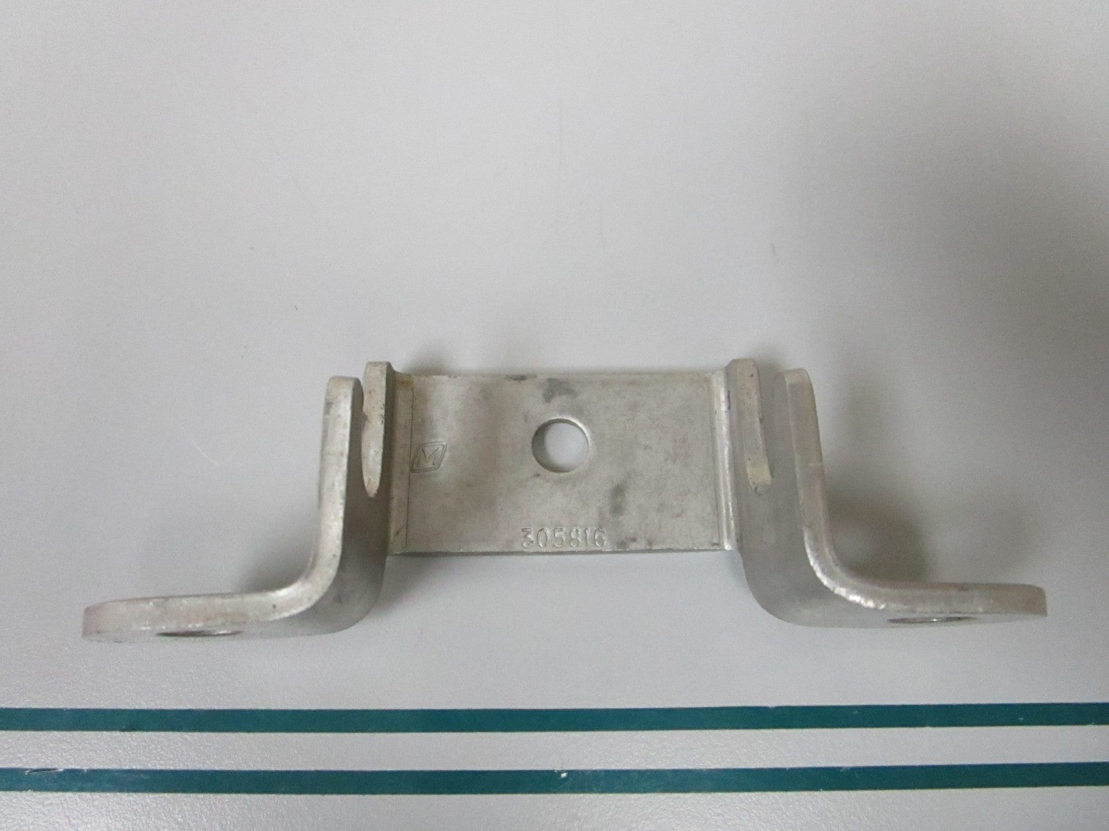 NEW OEM 305816 0305816 OMC Johnson Evinrude Steering Connector 0810