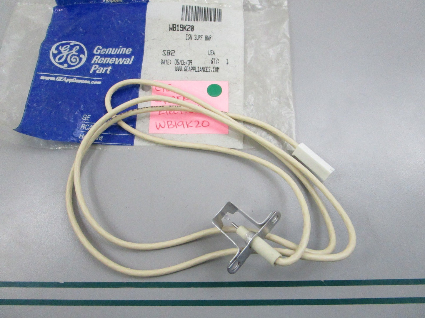 NEW OEM WB19K20 GE Spark Electrode 0810