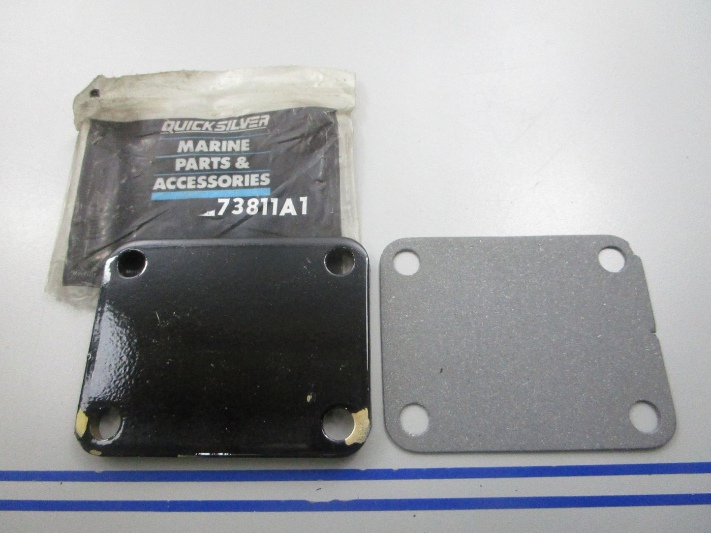 NEW OEM 73811A1 Mercury Quicksilver End Cap 0810