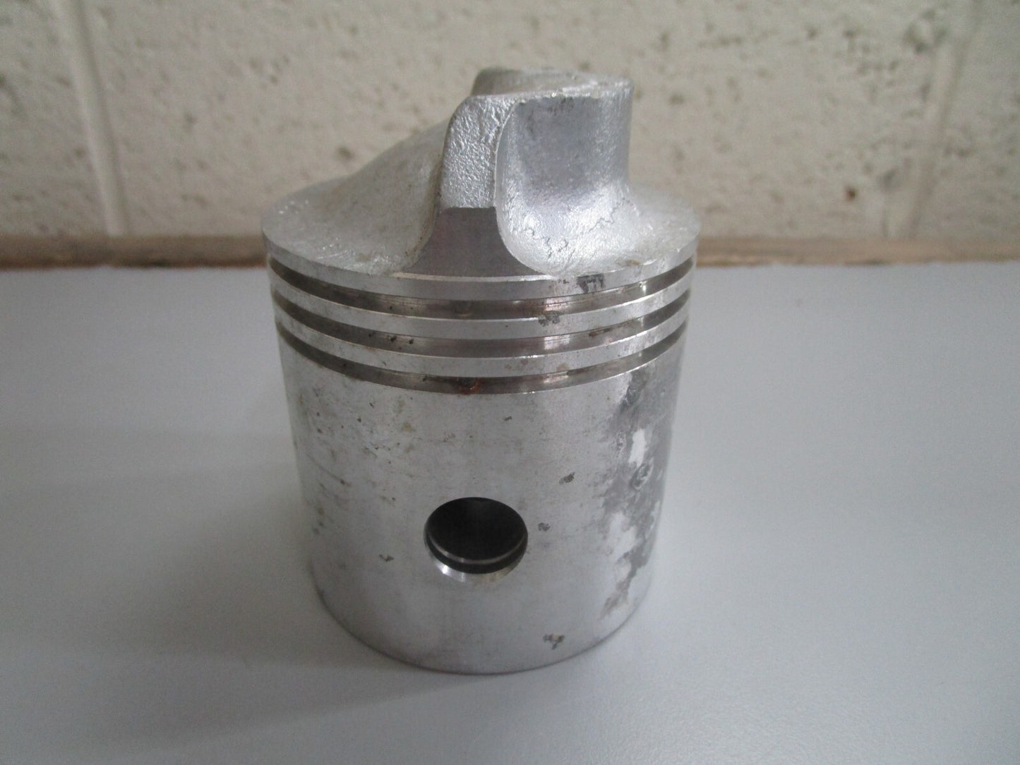 *NEW OEM* 0810 OMC Johnson Evinrude Piston 376532 0376532